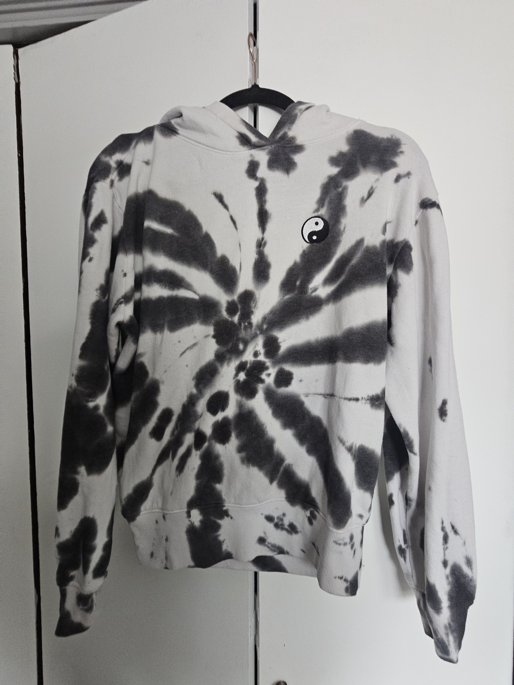 Tie-Dye Yin Yang Hoodie - Black & White